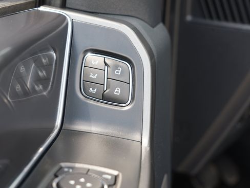 Used 2022 Ford F150 Lariat w/ Equipment Group 502A High AWD/4WD image 20