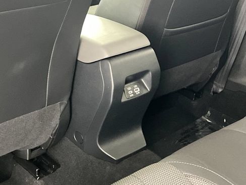 Certified 2024 Subaru Crosstrek 2.0i Premium AWD/4WD image 35
