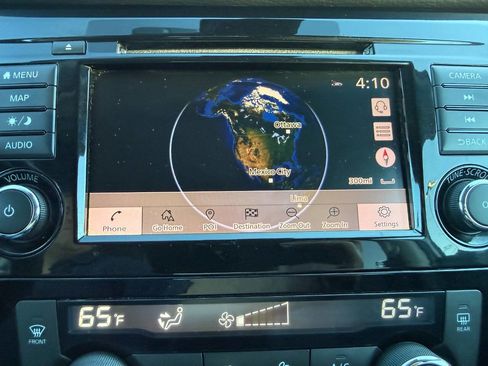 Used 2018 Nissan Rogue SL image 36