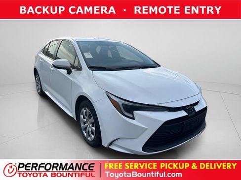 Used 2024 Toyota Corolla LE FWD image 1