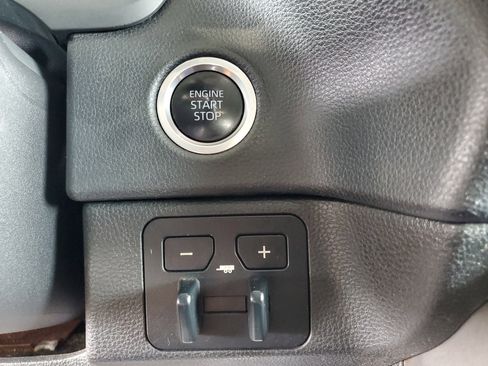 Used 2022 Toyota Tundra SR5 w/ SR5 Convenience Package RWD image 30