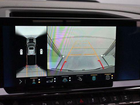 Used 2022 Chevrolet Silverado 1500 ZR2 w/ Technology Package image 21