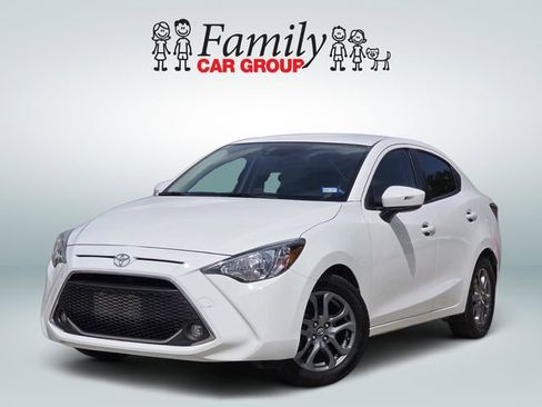 Used 2019 Toyota Yaris LE FWD image 1