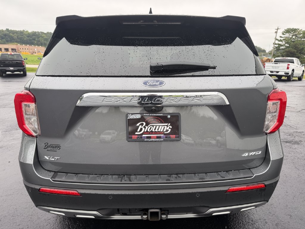 Used 2024 Ford Explorer XLT w/ Equipment Group 202A AWD/4WD image 6