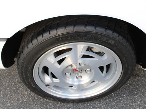 Used 1990 Chevrolet Corvette Convertible image 18