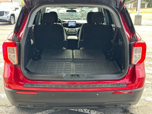 Used 2022 Ford Explorer XLT image 8