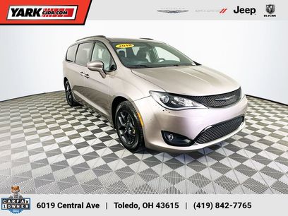 Certified 2018 Chrysler Pacifica Touring-L w/ S Appearance Package