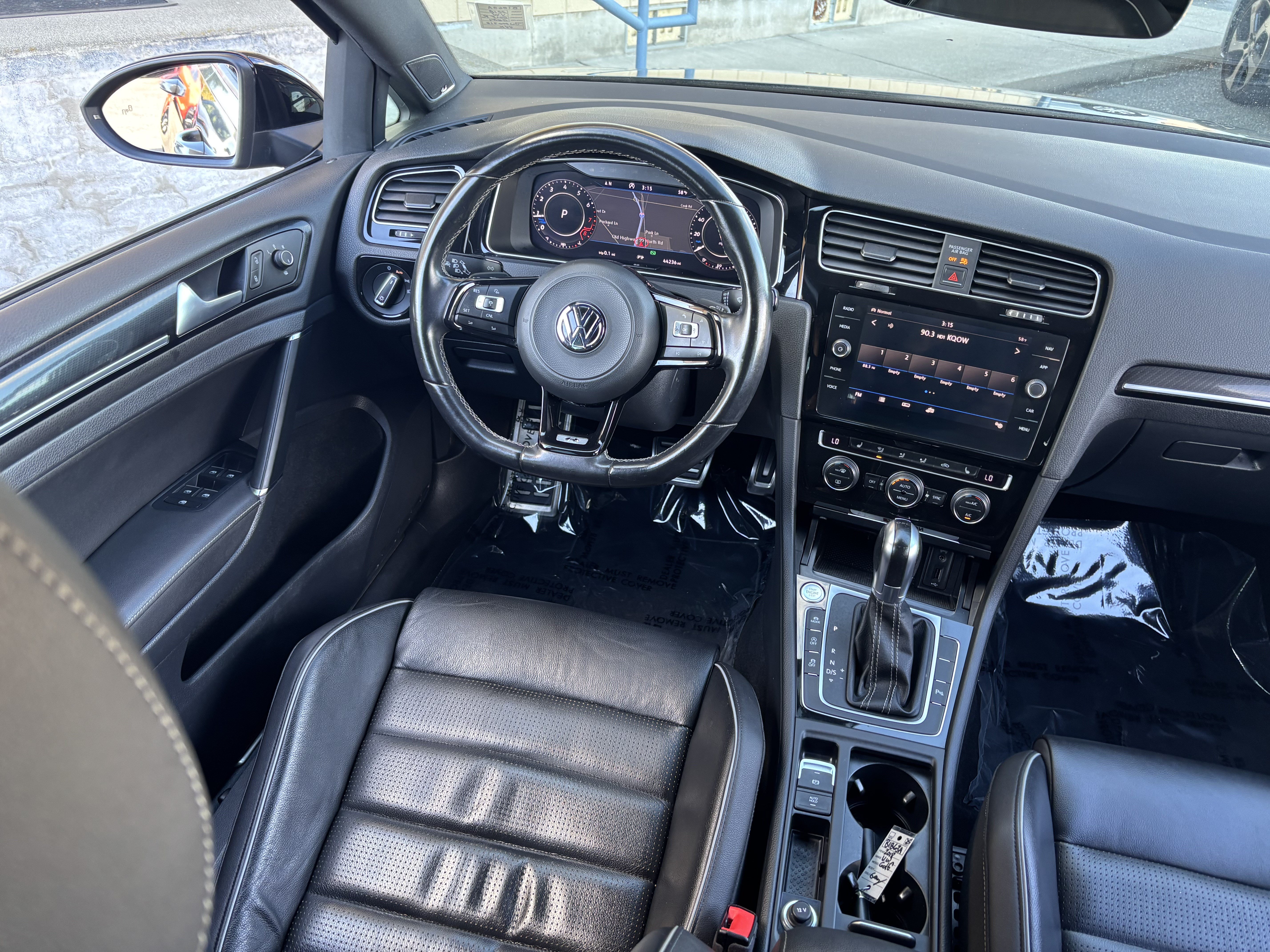 Used 2018 Volkswagen Golf R 4-Door AWD/4WD image 20