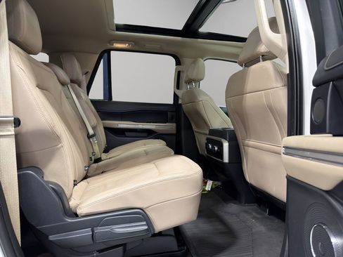 Used 2024 Ford Expedition Max Limited image 19