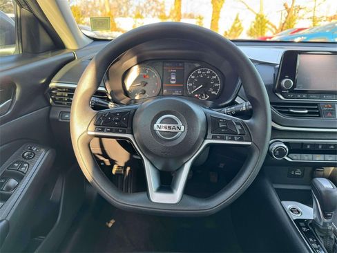 Used 2022 Nissan Altima 2.5 S image 19