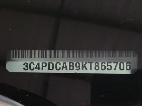 Used 2019 Dodge Journey SE FWD image 33