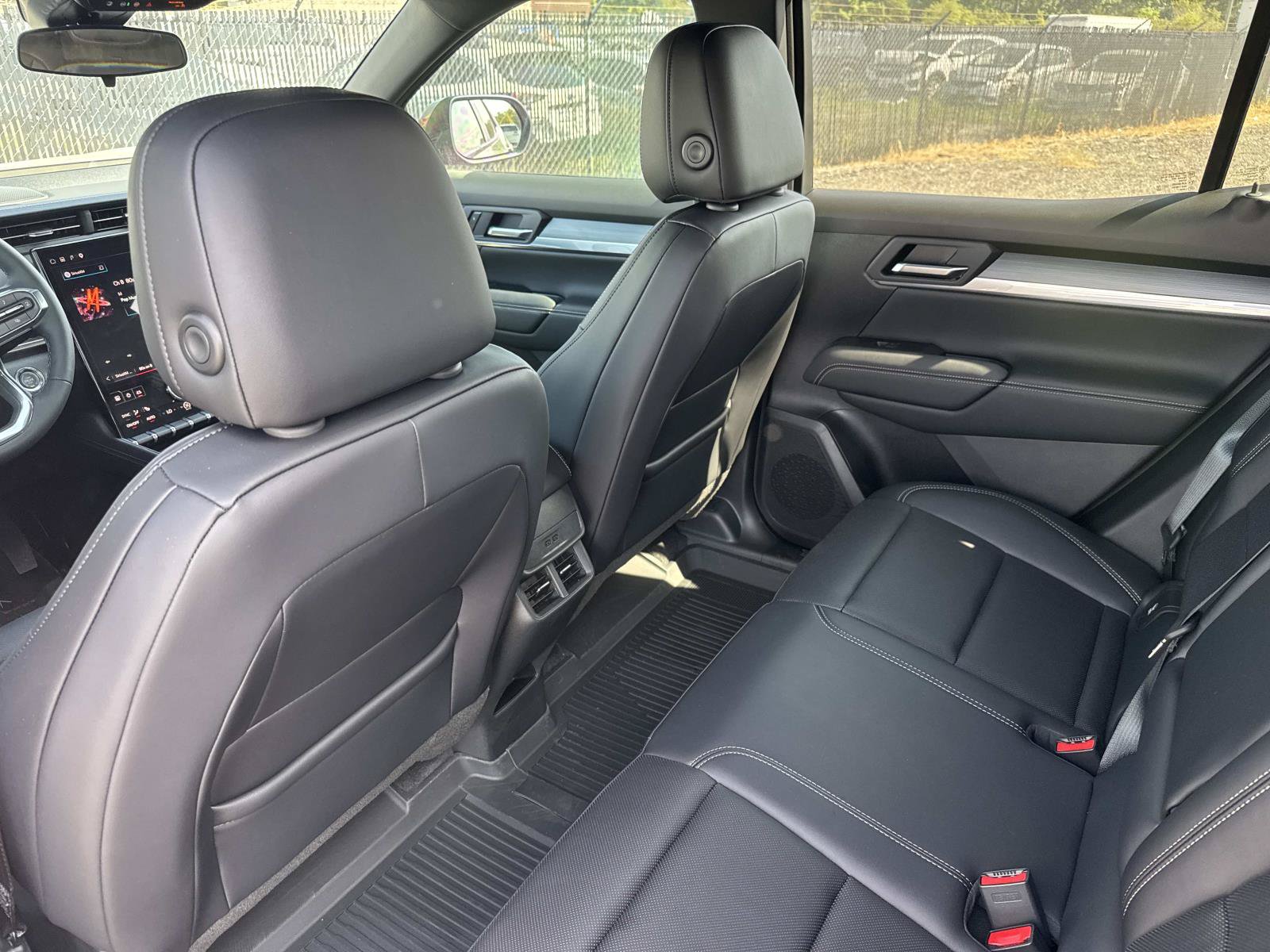 New 2027 GMC Terrain Elevation w/ Elevation Premium Package FWD image 14