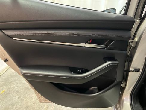 Used 2025 MAZDA MAZDA3 s image 23
