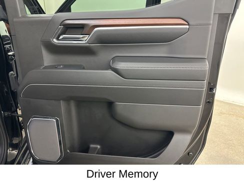 Used 2024 GMC Sierra 1500 Denali w/ Technology Package image 24