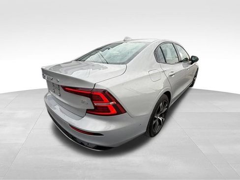 Used 2024 Volvo S60 B5 Plus FWD image 36