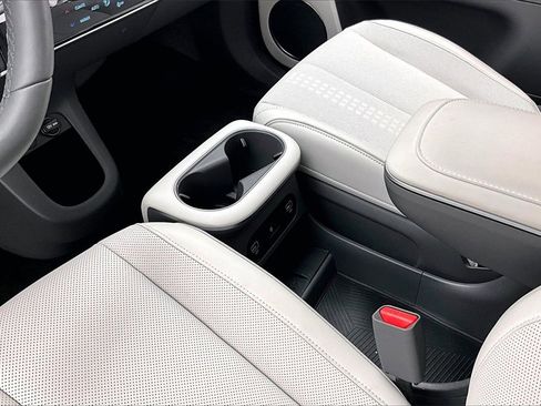 Used 2024 Hyundai Ioniq 5 Limited image 15