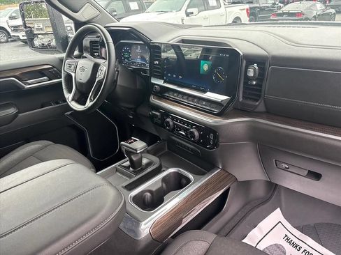 Used 2024 Chevrolet Silverado 1500 RST w/ Redline Edition AWD/4WD image 13