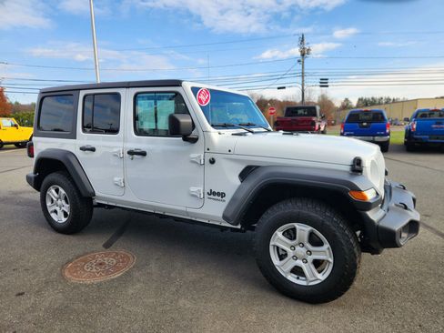 Used 2022 Jeep Wrangler Unlimited Sport image 18