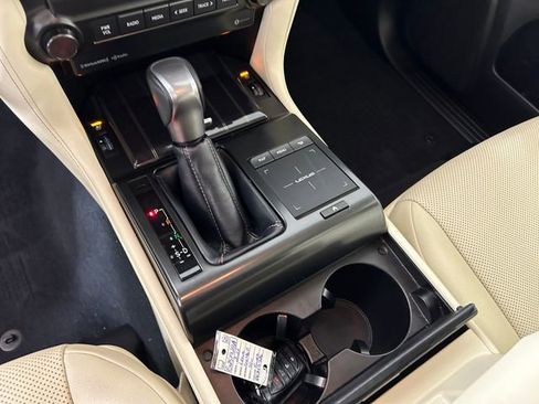Used 2023 Lexus GX 460 Premium w/ Premium Package image 21