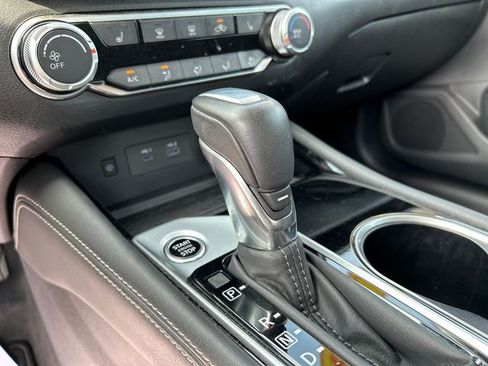 Certified 2023 Nissan Altima 2.5 SV w/ SV Premium Package image 18