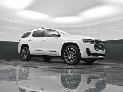 Used 2023 GMC Acadia Denali AWD/4WD image 18