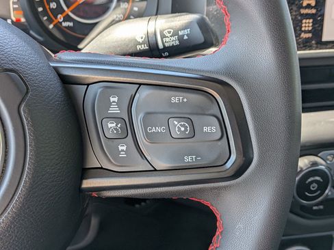 Used 2024 Jeep Gladiator Rubicon w/ Steel Bumper Group AWD/4WD image 20