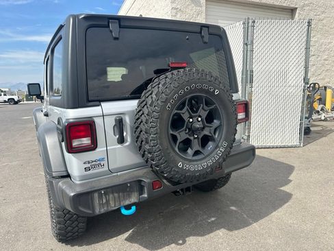 Used 2023 Jeep Wrangler Unlimited w/ Cold Weather Group AWD/4WD image 5