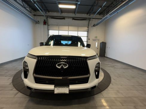 New 2026 INFINITI QX80 Autograph w/ Premium Cargo Package image 3