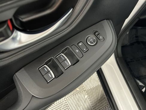 Used 2023 Honda HR-V EX-L image 15