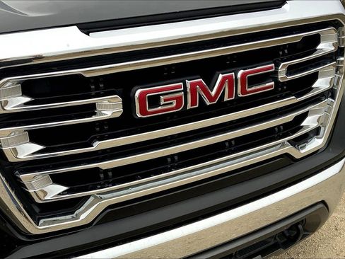 Used 2021 GMC Sierra 1500 SLT image 25
