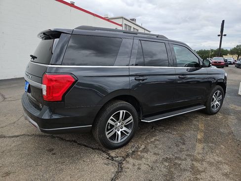 Used 2022 Ford Expedition XLT RWD image 11