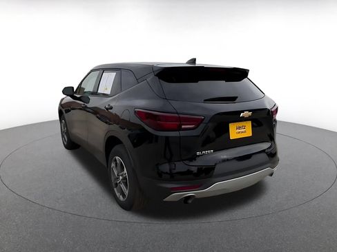 Used 2025 Chevrolet Blazer LT FWD image 11