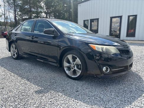 Used 2012 Toyota Camry SE w/ Convenience Pkg image 3