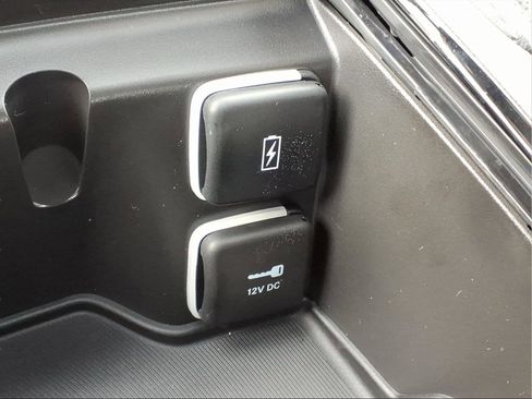 New 2026 Chrysler Pacifica Limited image 24