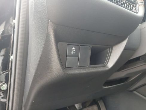 Certified 2025 Honda HR-V Sport image 10