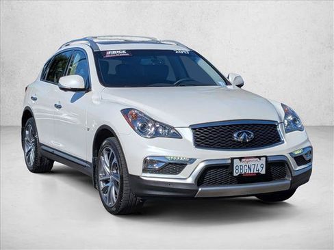 Used 2017 INFINITI QX50 AWD w/ Deluxe Touring Package image 3