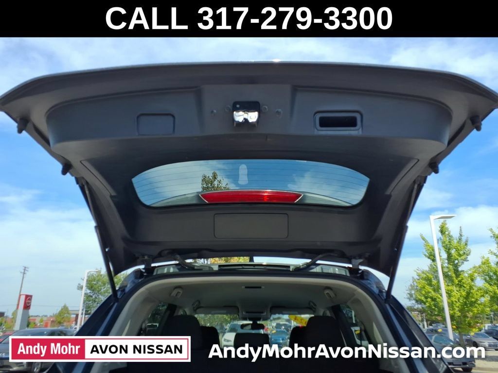 Used 2024 Nissan Rogue S AWD/4WD image 10