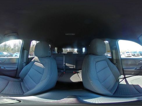 Used 2025 Chevrolet Equinox LT image 41