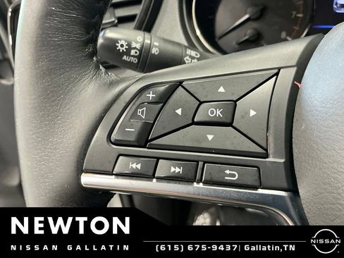 Used 2019 Nissan Rogue SV w/ Sun & Sound Touring Package FWD image 29