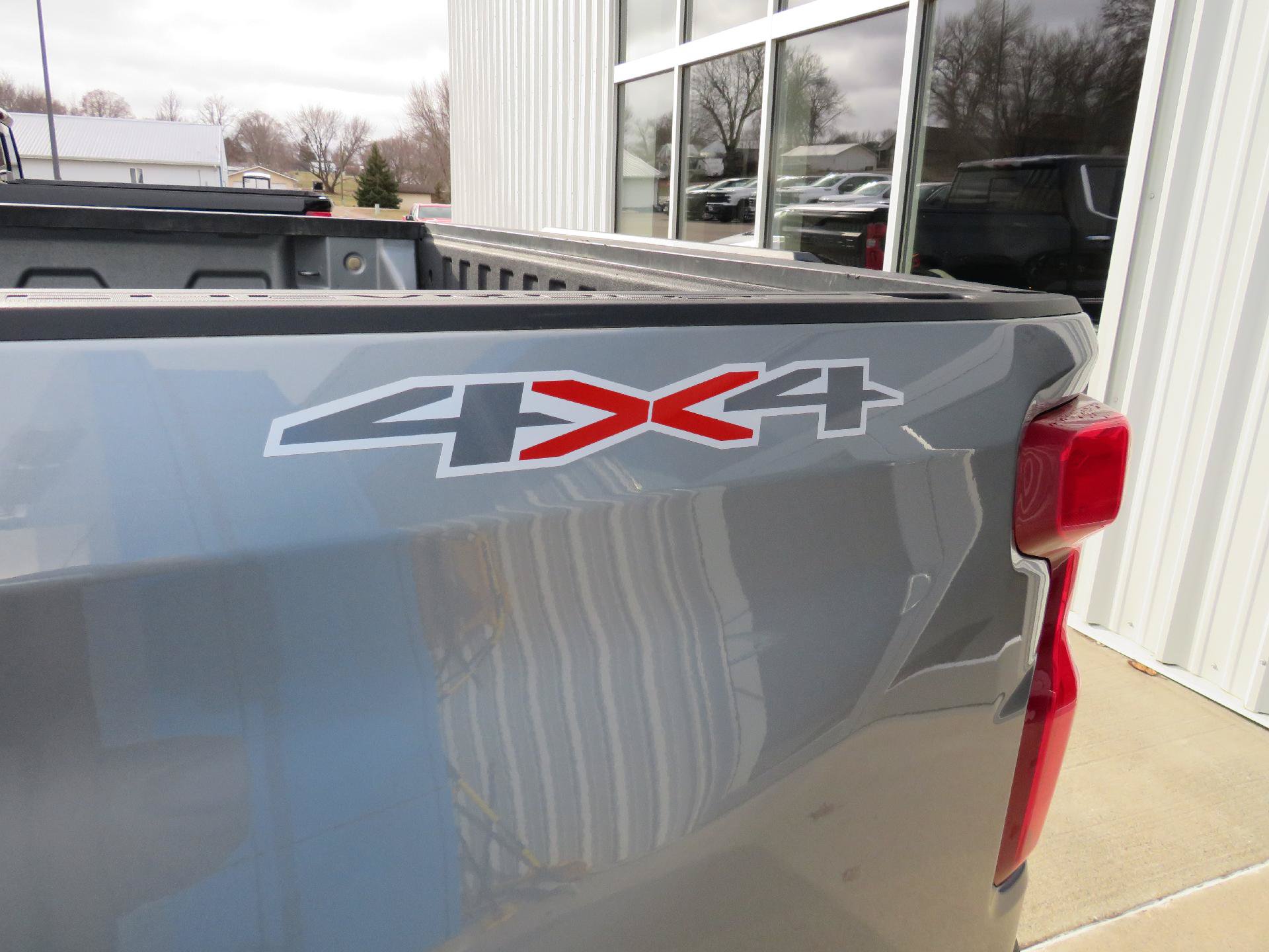 Used 2024 Chevrolet Silverado 1500 LTZ w/ LTZ Convenience Package II AWD/4WD image 8