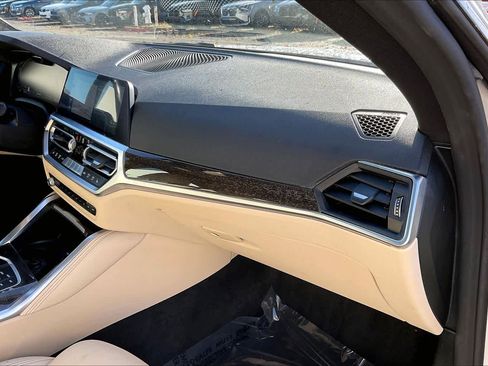 Used 2022 BMW 430i Gran Coupe w/ M Sport Package image 17