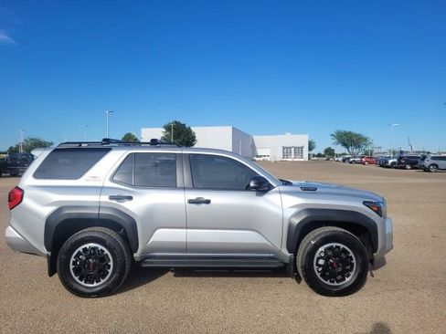 Used 2025 Toyota 4Runner TRD Off-Road Premium AWD/4WD image 5