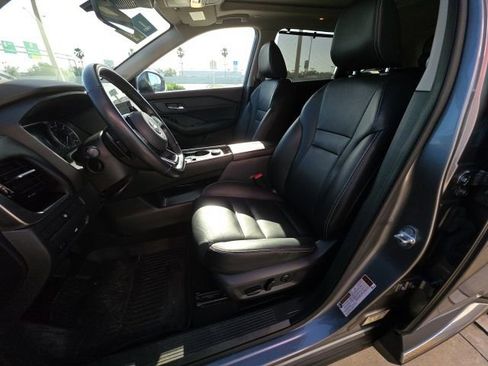 Used 2022 Nissan Rogue SL w/ SL Premium Package image 13