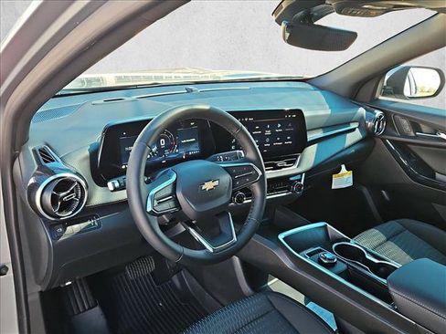 New 2027 Chevrolet Equinox LT w/ Safety and Technology Package FWD image 3