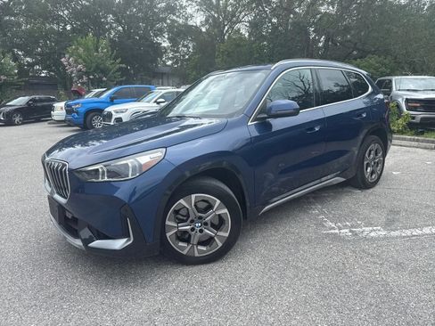 Used 2025 BMW X1 xDrive28i AWD/4WD image 3