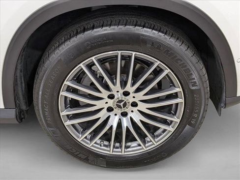 Used 2026 Mercedes-Benz GLC 300 4MATIC image 24
