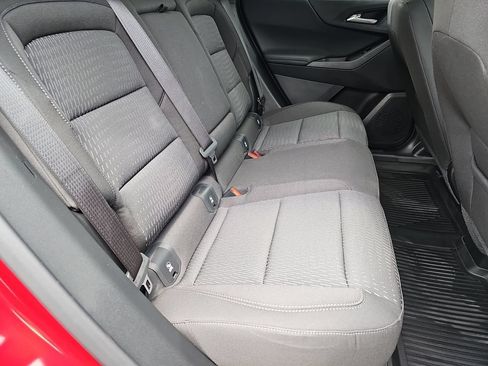 Used 2026 Chevrolet Equinox LT w/ Safety and Technology Package AWD/4WD image 18