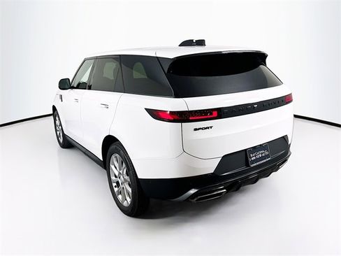 Used 2025 Land Rover Range Rover Sport SE image 7