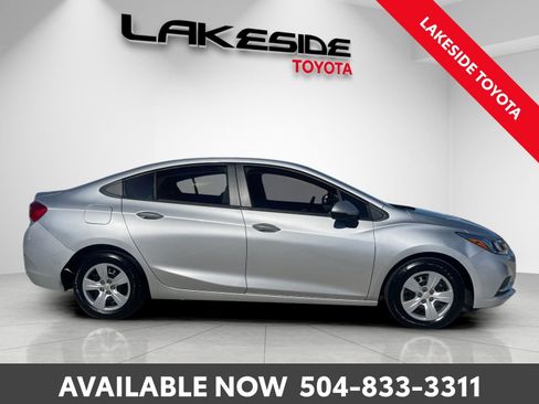 Used 2017 Chevrolet Cruze LS image 7