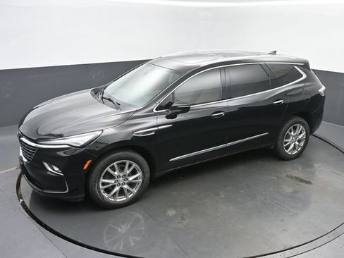 Used 2022 Buick Enclave Essence w/ Experience Buick Package FWD image 38